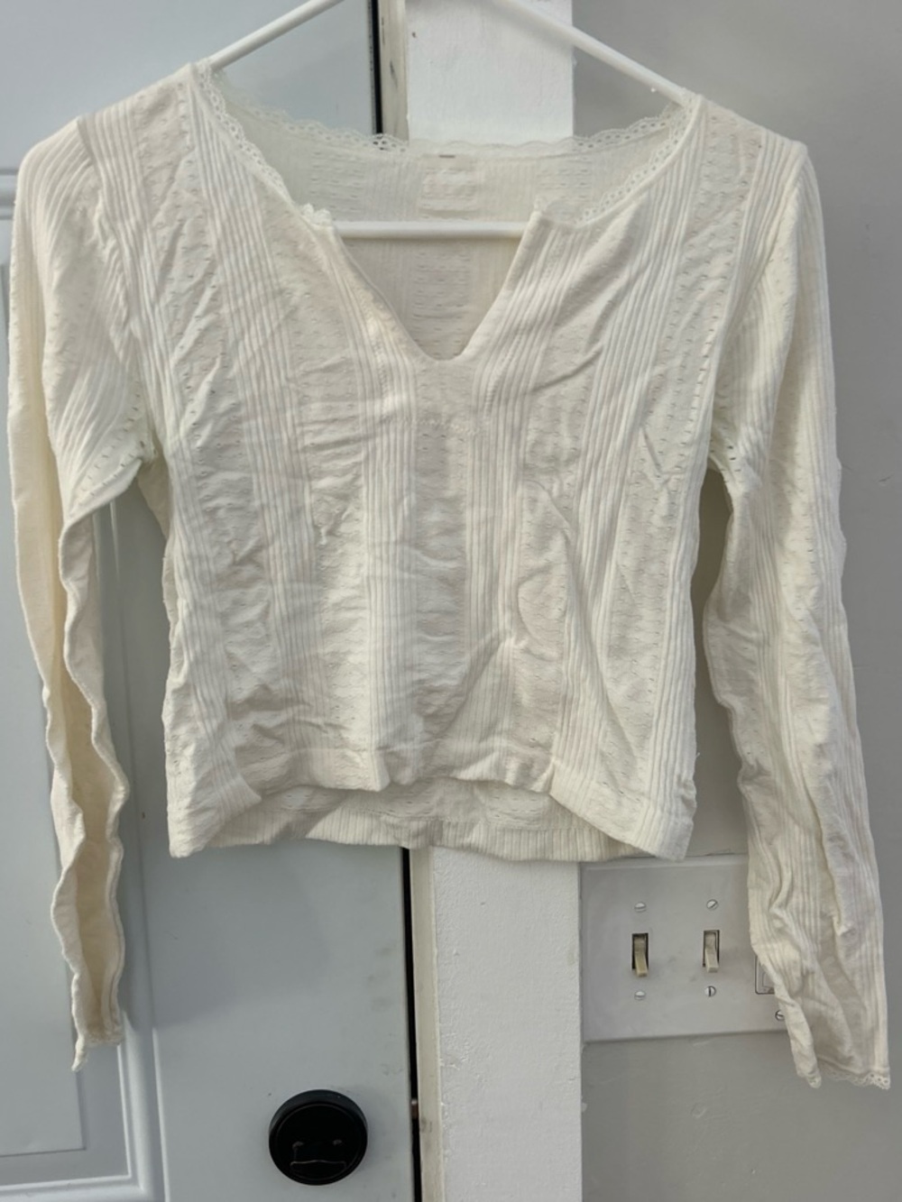 Women’s Cream Ribbed V-Neck Long Sleeve Top